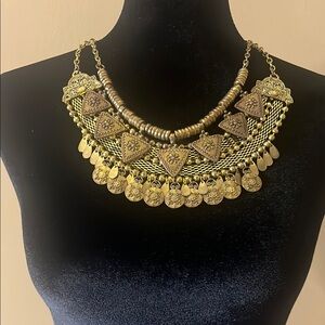Elegant Gold Statement Necklace
